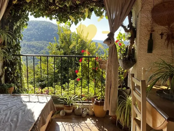 BARGEMON : Charmante maison de village, terrasse, vue, 130 m²