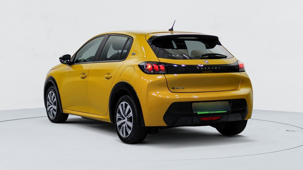Peugeot 208 — photo 3