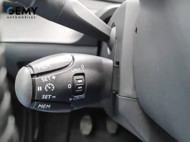 Peugeot 2008 100 s&amp;s bvm6 — photo 14