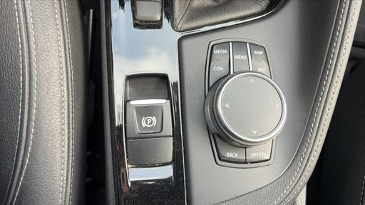 BMW X1 sDrive 18i 140 DKG7 - Xline – 2018 – 77050 km – Essence – Boîte Automatique — photo 8