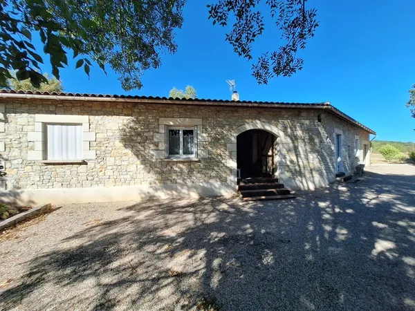 Maison plain pied sur 5000m² au calme