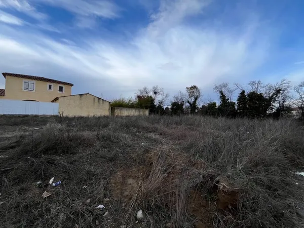 Terrain 488 m²