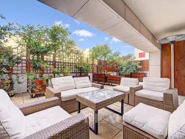 XVIème nord - Flandrin - Longchamp - Terrasses vue ciel de plain pied Familial - 4 chambres - Terras
