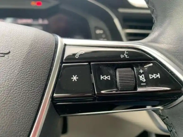 Audi A6 avant 50 tfsi e 299ch avus extended quattro s tronic 7 — photo 13