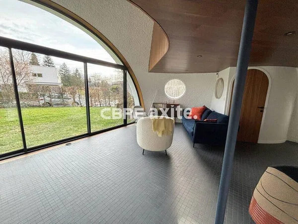Bureaux 235 m²