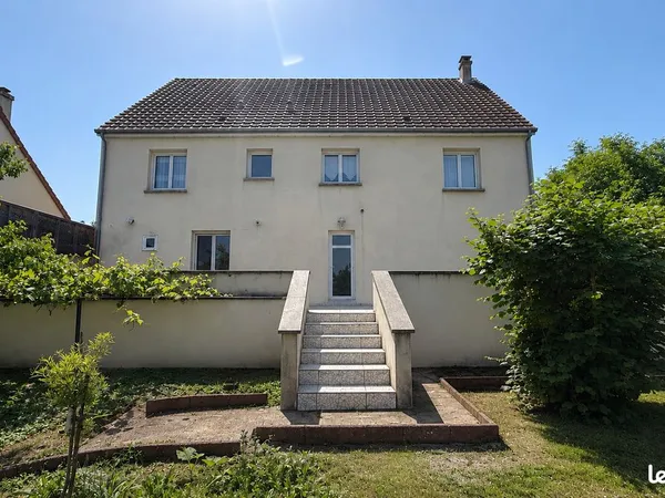 Maison 8 pièces 217 m²