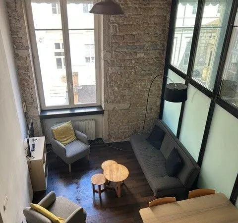 Appartement rénové de 47 m² avec mezzanine au coeur de la Presqu'île