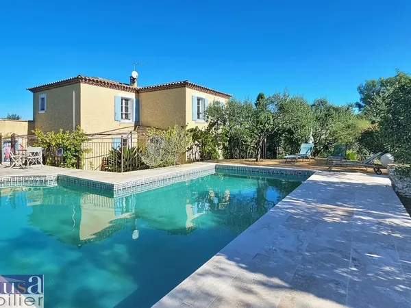 Villa de 173 m2 sur 2 030 m2 de terrain, au calme absolu Q