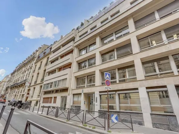 Bureaux 690 m²