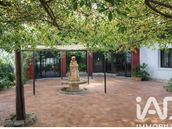 Maison 5 pièces 220 m²