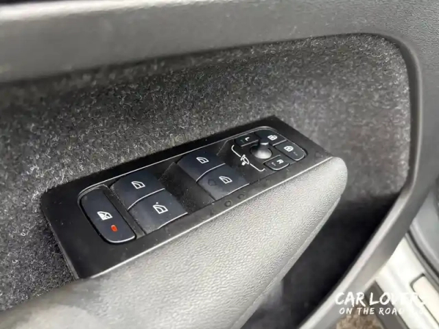 Volvo Xc40 t4 recharge 129+82 ch dct7 — photo 20