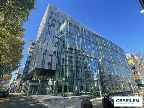 Bureaux 4588 m²