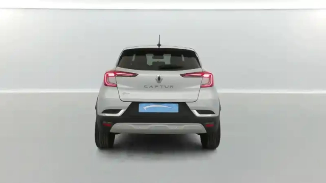 Renault Captur tce 140 edc 21 intens 5p — photo 4