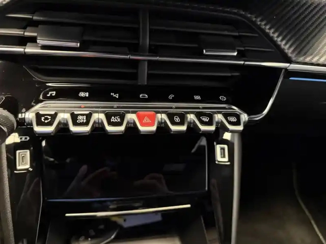 Peugeot 208 puretech 130 s&amp;s eat8 — photo 22