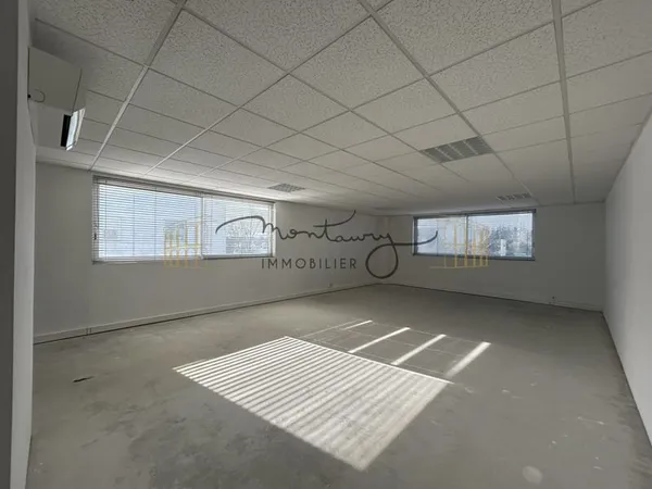 LOCAL COMMERCIAL 59m2 A CAISSARGUES
