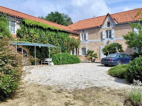 Maison 12 pièces 468 m²