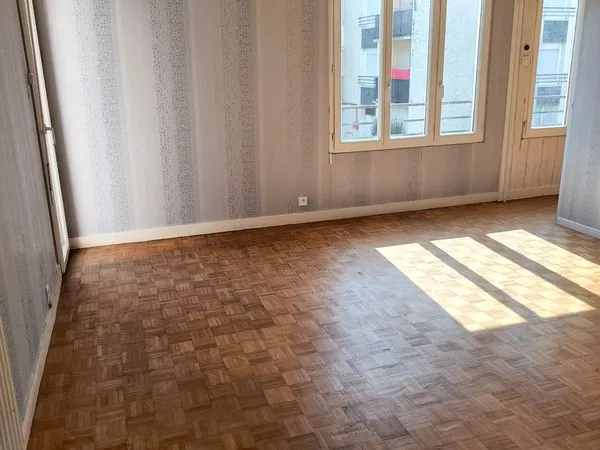 Bel appartement T4 (75 m²) avec balcon, cave et parking - Proche Dordogne