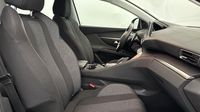 Peugeot 3008 1.2 PureTech 130ch S&S Active EAT8 — photo 15