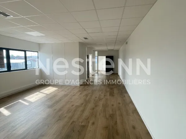A vendre Bureaux Séné 90 m2 neufs, climatisés