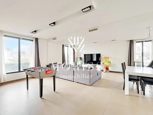 Maison 7 pièces 180 m²
