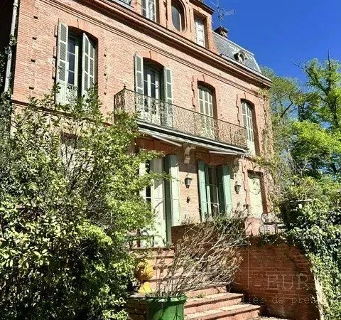 Maison 14 pièces 425 m²
