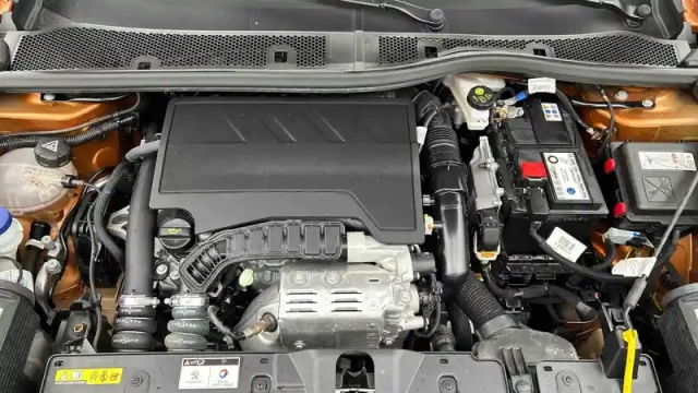 Peugeot 2008 puretech 100 s&amp;s bvm6 — photo 126