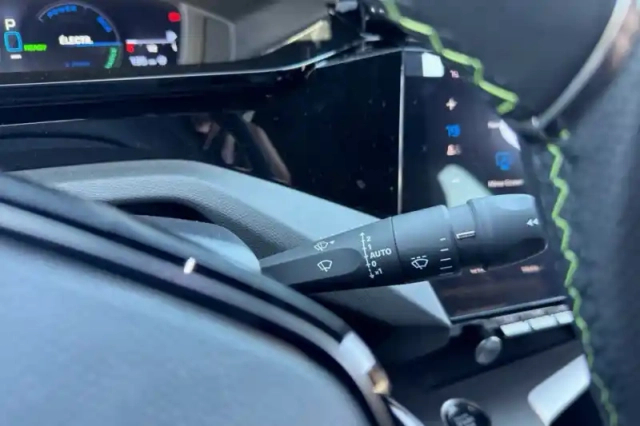 Peugeot 408 plug-in hybrid 225 ch e-dcs7 — photo 22