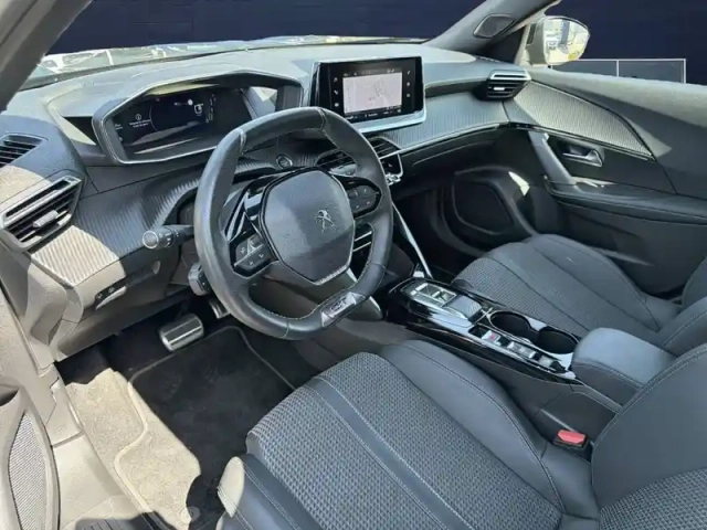 Peugeot 2008 electrique 136 ch — photo 16