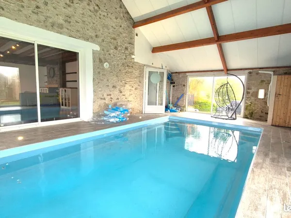 Longère 8 pièces 236 m²