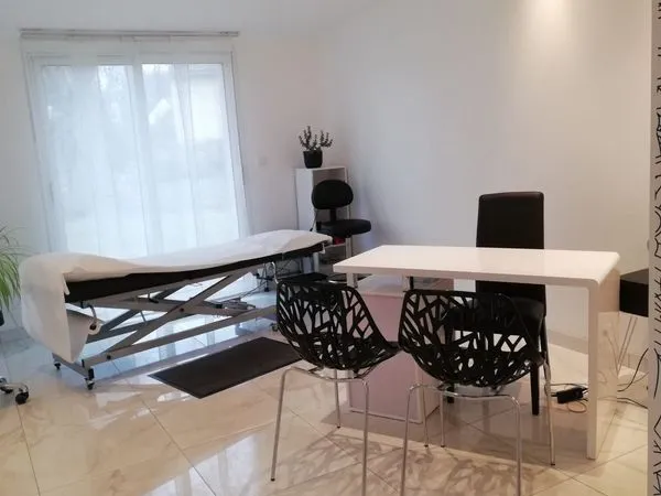 Local commercial 15 m² Pont-l'Abbé