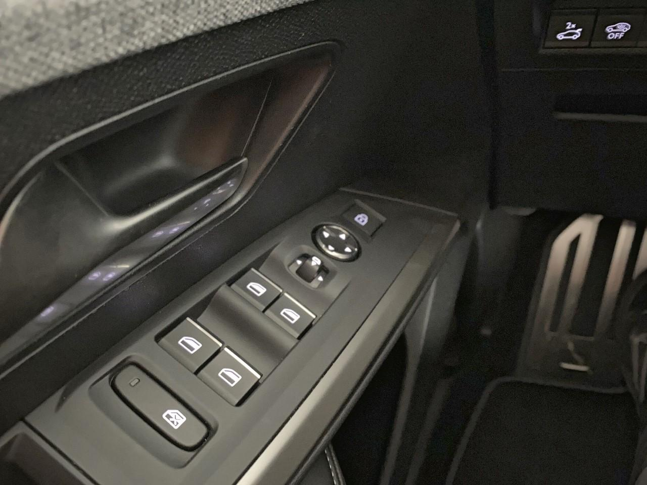 Peugeot 3008 electrique 210 ch 73 kwh gt — photo 20