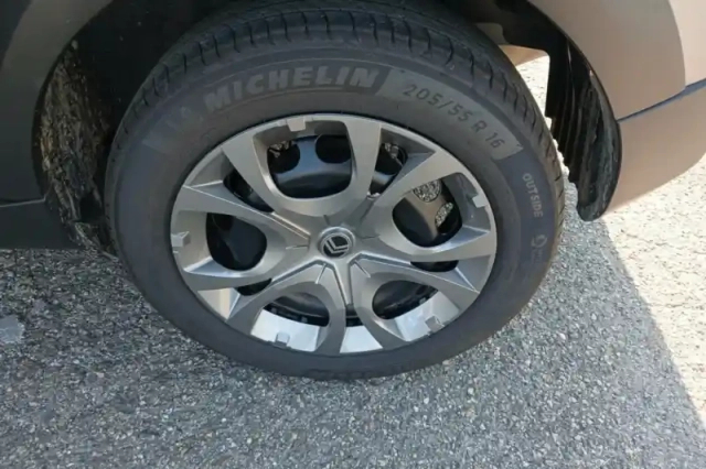 Citroën C3 turbo 100 ch manuelle — photo 13