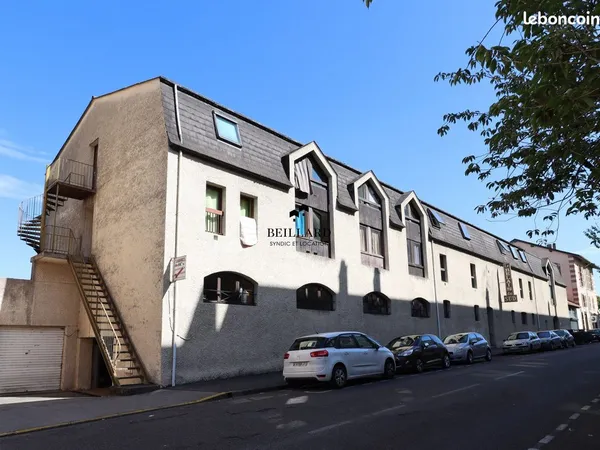 Parking/box 1 m² Pau