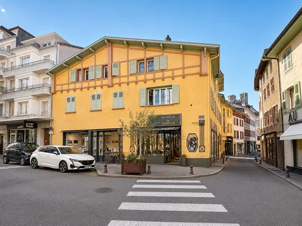 Local commercial 142 m²