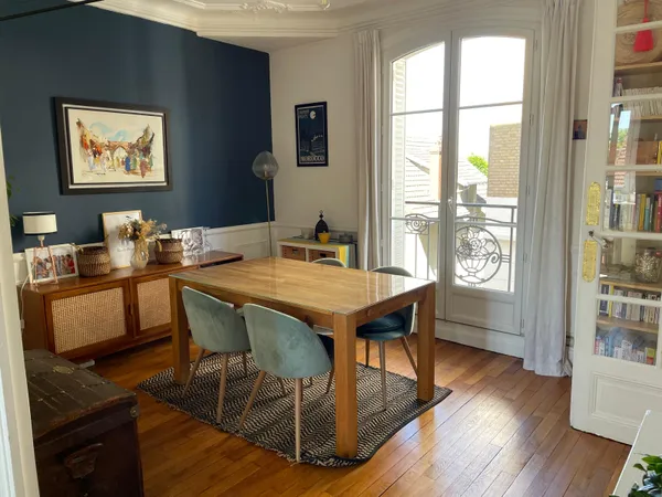 Location meublée appartement 3 pièces 59m² Colombes (92700) 1.890 €
