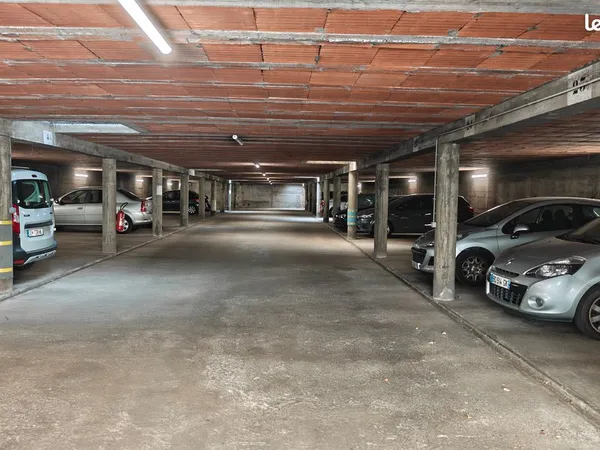 Parking sécurisé Nantes Bd Jules Vernes