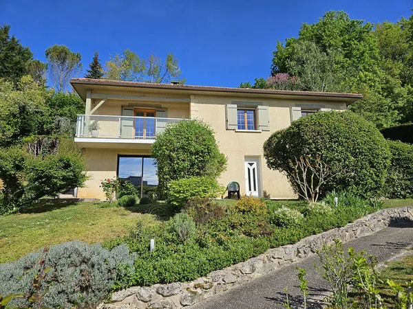 Aux portes de Périgueux, maison d'environ 150 m²