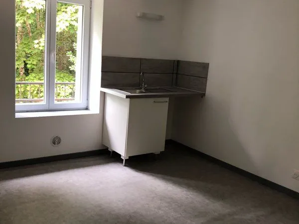 Appartement F3 entièrement refait à neuf