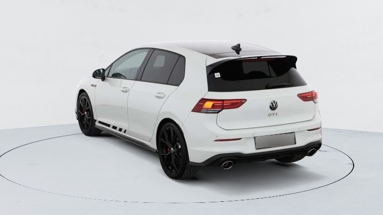 Volkswagen Golf 8 — photo 5