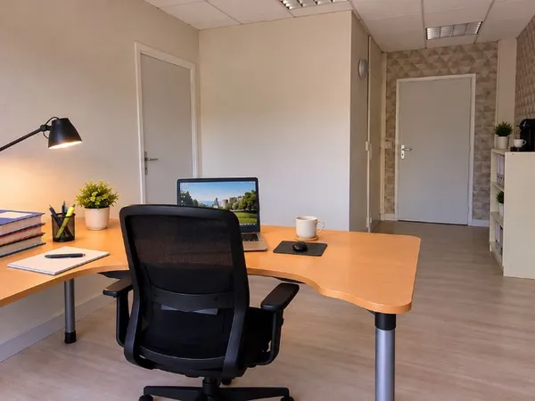 Bureau privatif 13m² - Rueil-Malmaison - Proche La Défense - Ascenseur