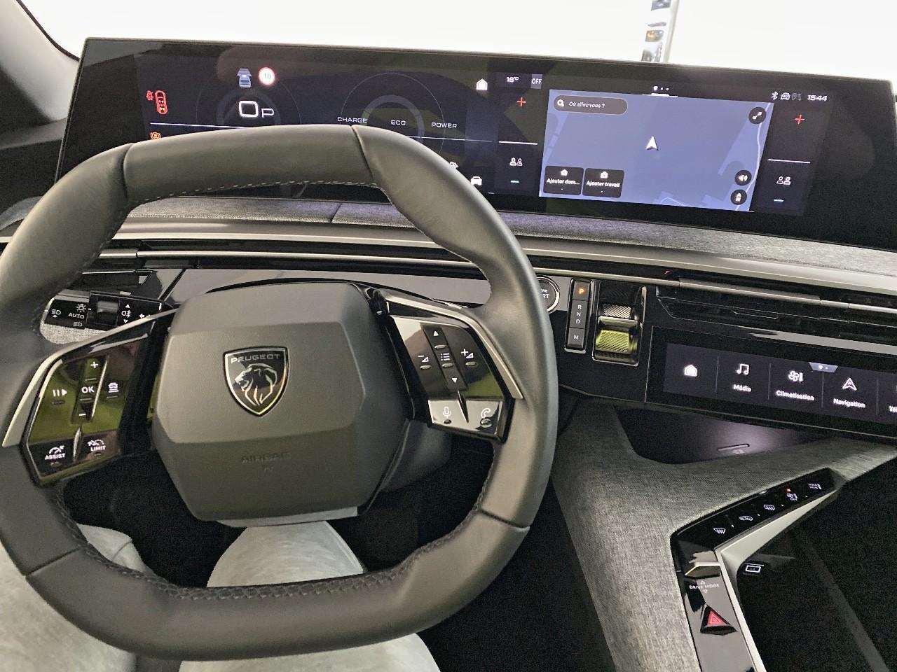 Peugeot 5008 hybrid 145 ch e-dcs6 allure — photo 12
