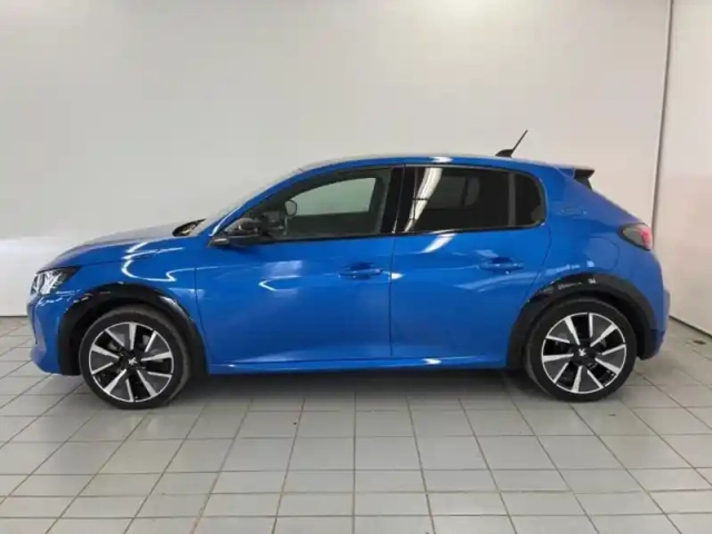 Peugeot 208 e- 136ch gt — photo 4