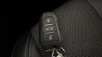 Peugeot 308 1.2 PureTech 130ch S&S Allure Pack EAT8 — photo 16