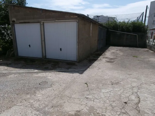 Garage/Parking 12 m²