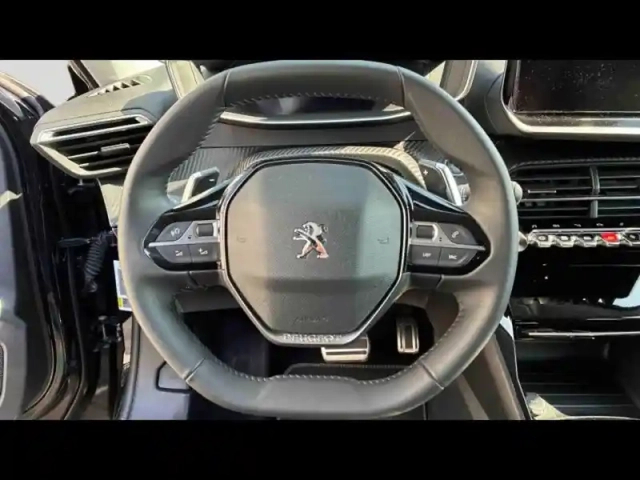 Peugeot 2008 1.2 puretech 130ch s&amp;s roadtrip eat8 — photo 12