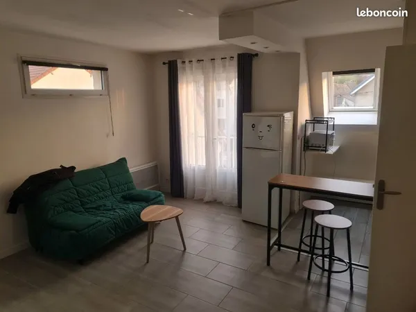 Studio meublé à louer
