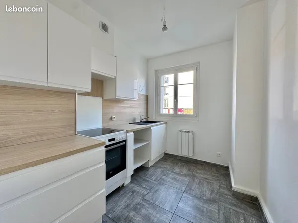Studio 1 pièce 40 m²