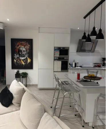 À louer - Superbe 3 pièces de 78 m² avec balcon et loggia - À 10 min du RER A Joinville-le-Pont