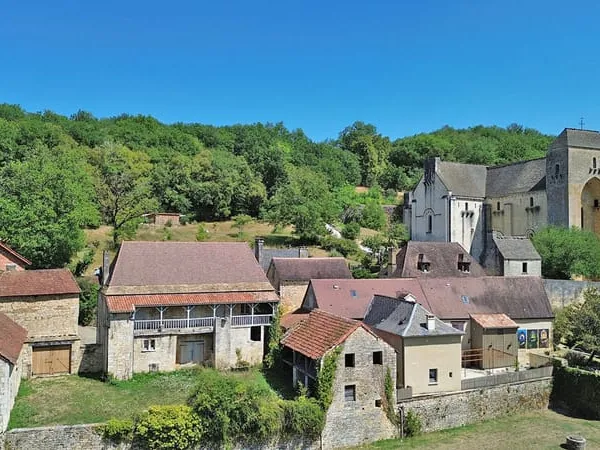 Maison de catactère Coly Saint Amand 6 pièce(s) 180 m2