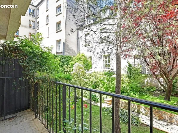 Studio 1 pièce 25 m²